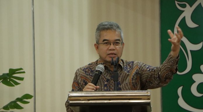 Entropi Demokrasi Mesianisme Public Lecture Yudi Latif